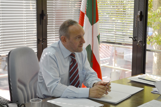 EL GRUPO JUNTERO EAJ-PNV INSTA A LA DIPUTACI�N A CREAR UNA CENTRAL DE COMPRAS QUE PERMITA A LAS ENTIDADES LOCALES OBTENER MEJORES PRECIOS Y  MEJORAR LA EFICIENCIA DE LOS RECURSOS